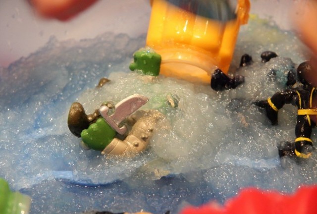 Sensory Play with Gelatine: The Importance of Touch