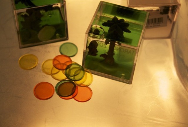 Do It Yourself Light Table for Kids