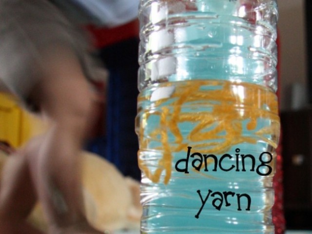 DIY Bubbles & Dancing Yarn Discovery Bottles