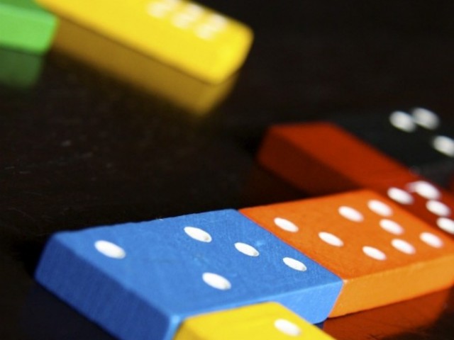 Domino: Games with Dots