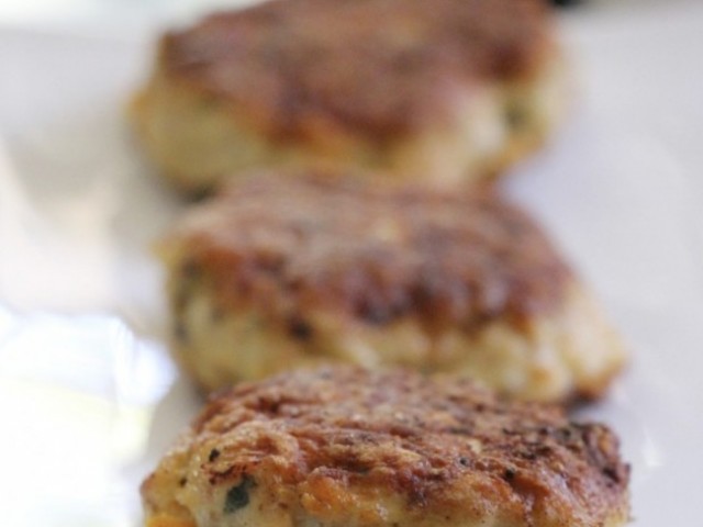 Family Food: Chicken Breast Burgers